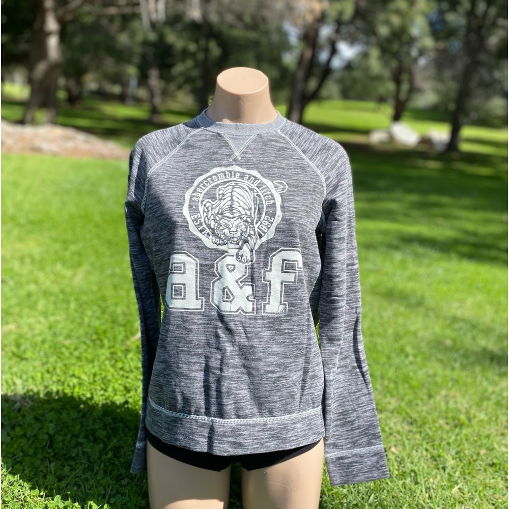 Abercrombie and Fitch ~kids 15/16 long sleeve Grey light weight sweatshirt